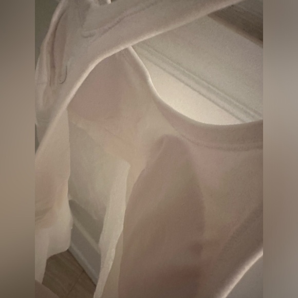 Lululemon Ebb Singlet in white - Picture 2 of 6